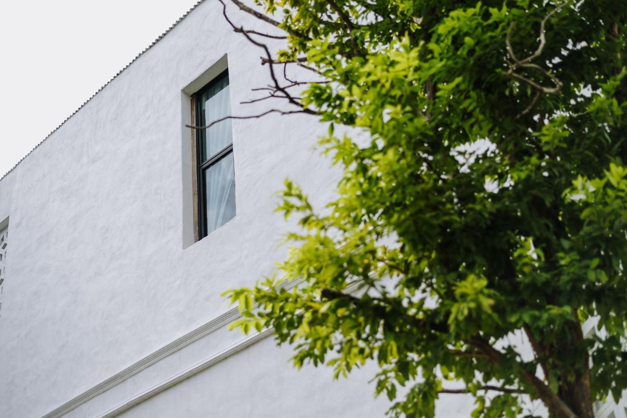 White Wall Riverfront Hotel Kamphaeng Phet Exterior foto